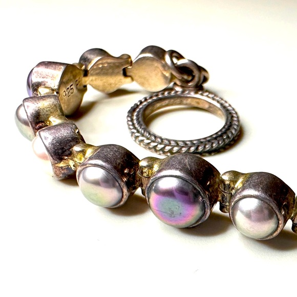 Vintage Sterling Silver and Pearl Toggle Bracelet - Picture 6 of 7